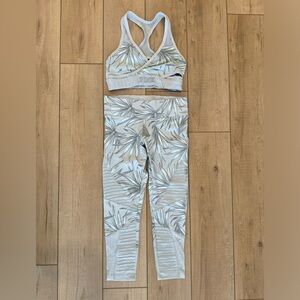 PINK Victoria’s Secret Ultimate Workout Set Gray Green Palm Leaves Mesh Accents